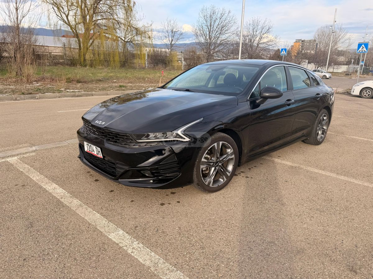 Kia K5 - фото 1