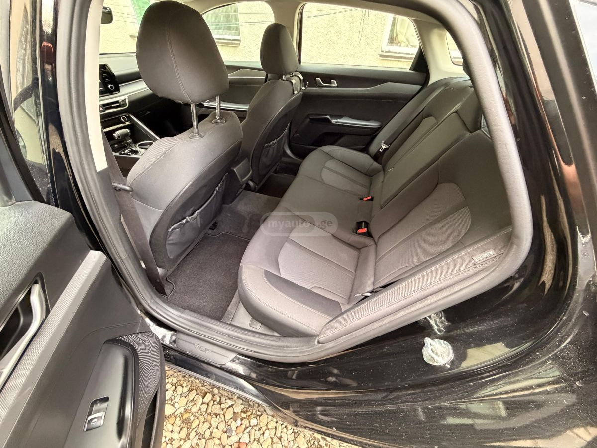 Kia K5 - фото 12