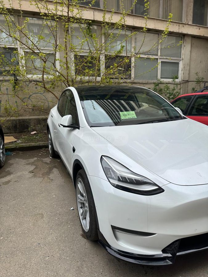 Tesla Model Y - фото 3