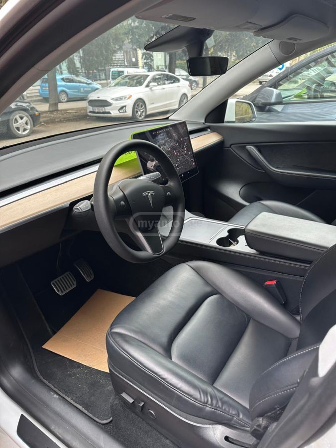 Tesla Model Y - фото 5