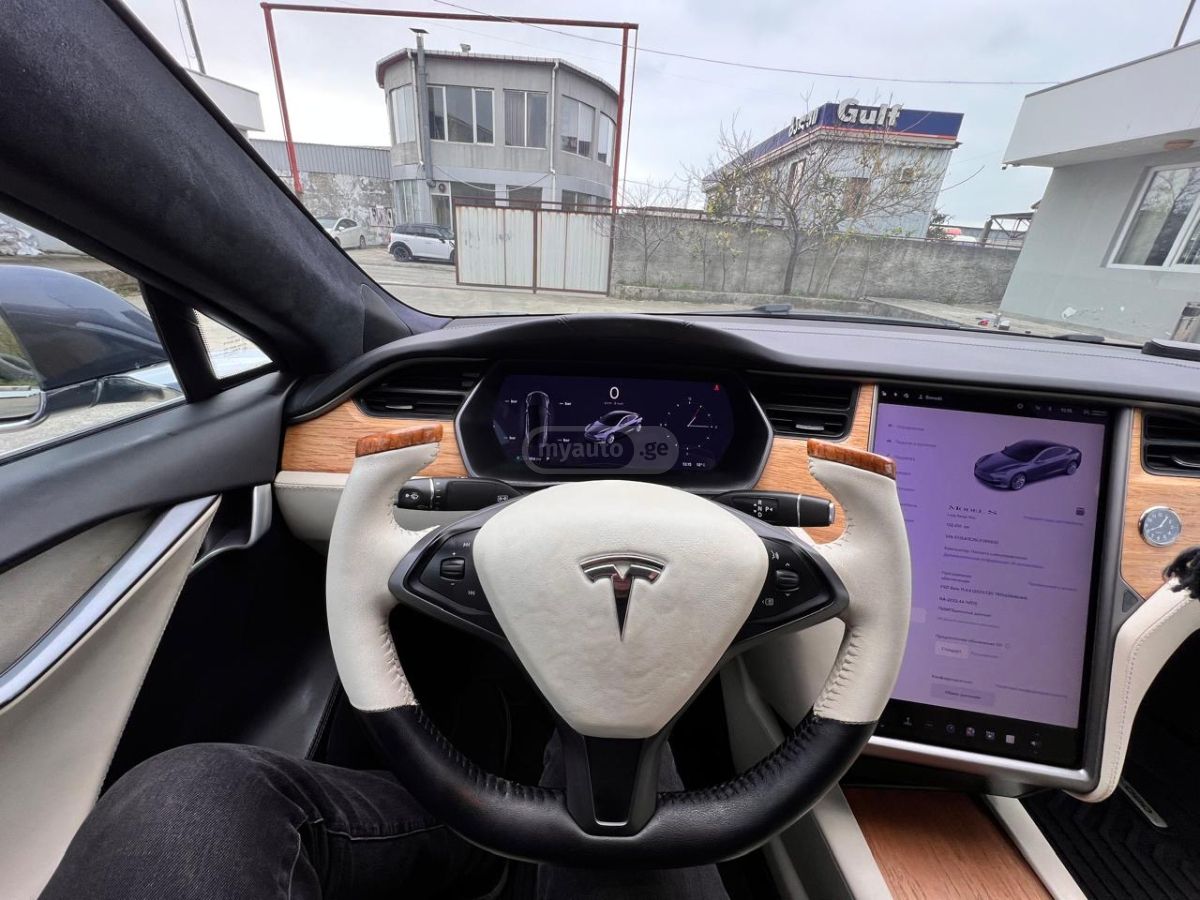 Tesla Model S - фото 7