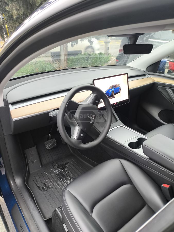 Tesla Model Y - фото 5