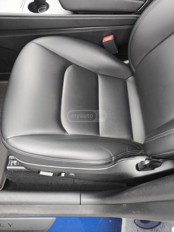 Tesla Model Y - фото 6