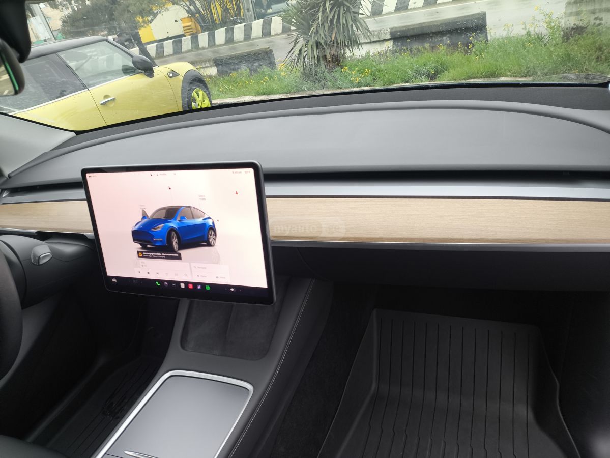 Tesla Model Y - фото 8