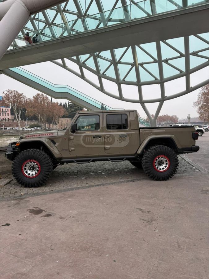 Jeep Wrangler - фото 14