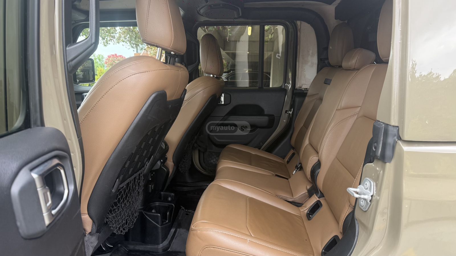 Jeep Wrangler - фото 9