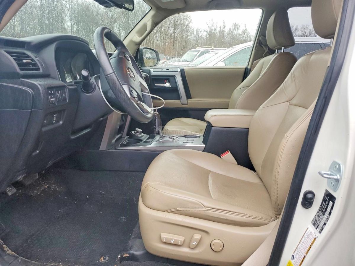 Toyota 4 Runner - фото 7