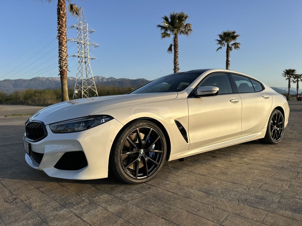 BMW 850 - фото 1