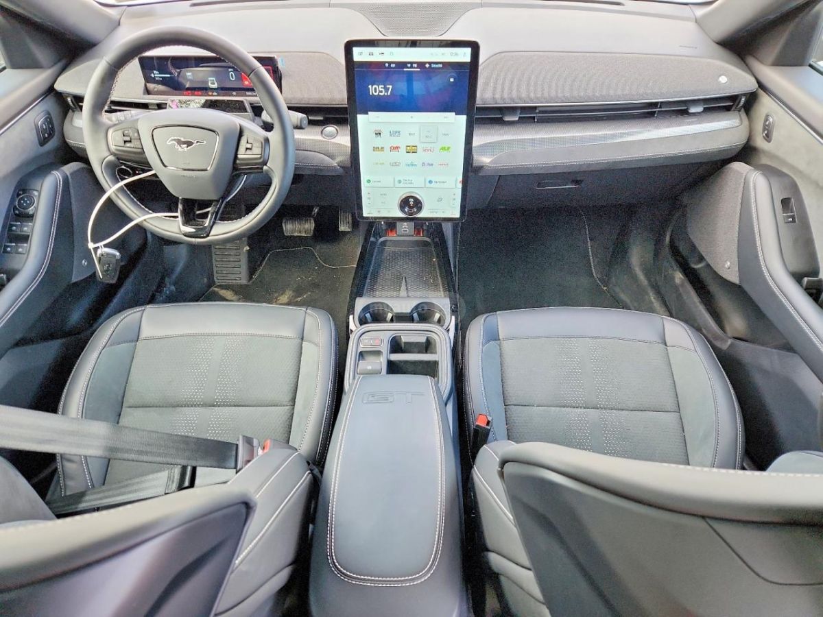 Ford MACH-E GT — миниатюра 8