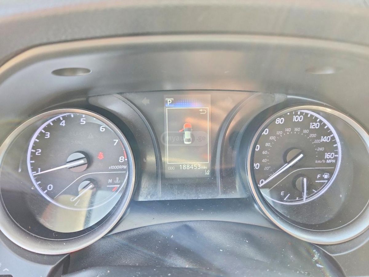 Toyota Camry - фото 10