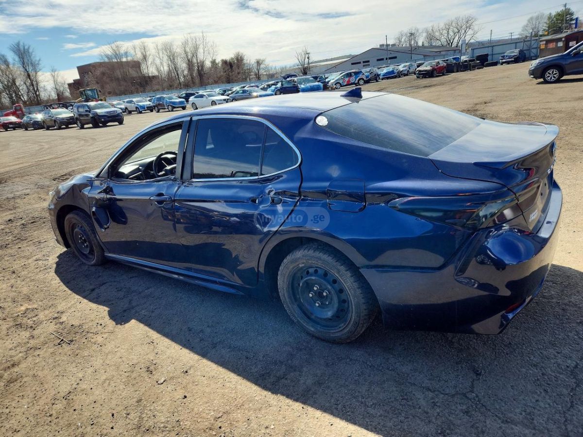 Toyota Camry - фото 4