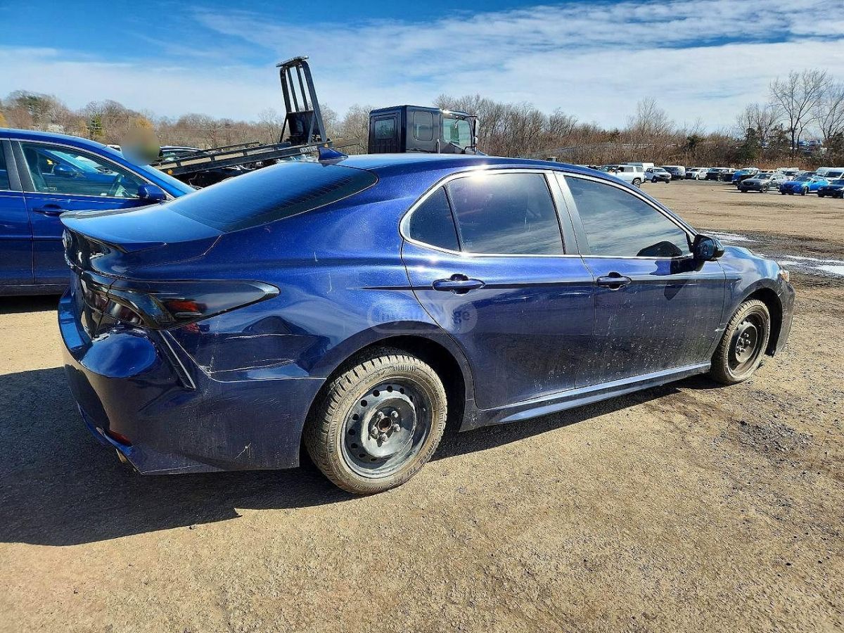Toyota Camry - фото 5
