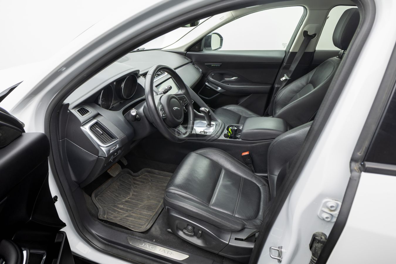 Jaguar E-Pace Jaguar E-PACE 2020 — миниатюра 9