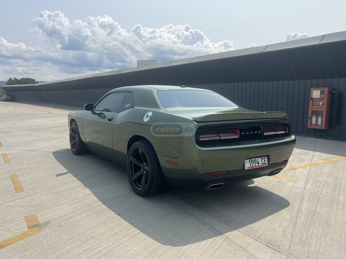 Dodge Challenger - фото 5