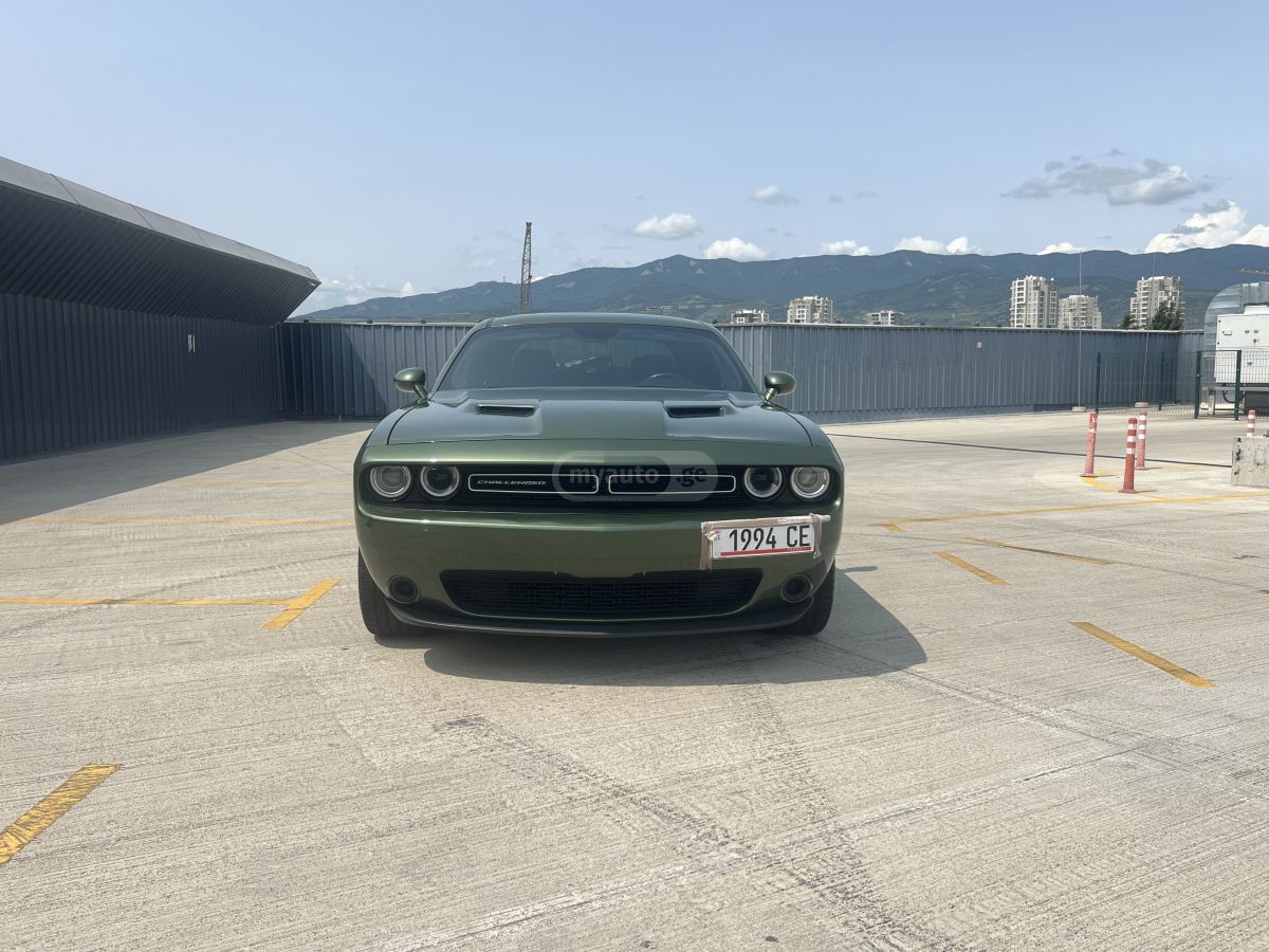 Dodge Challenger - фото 7