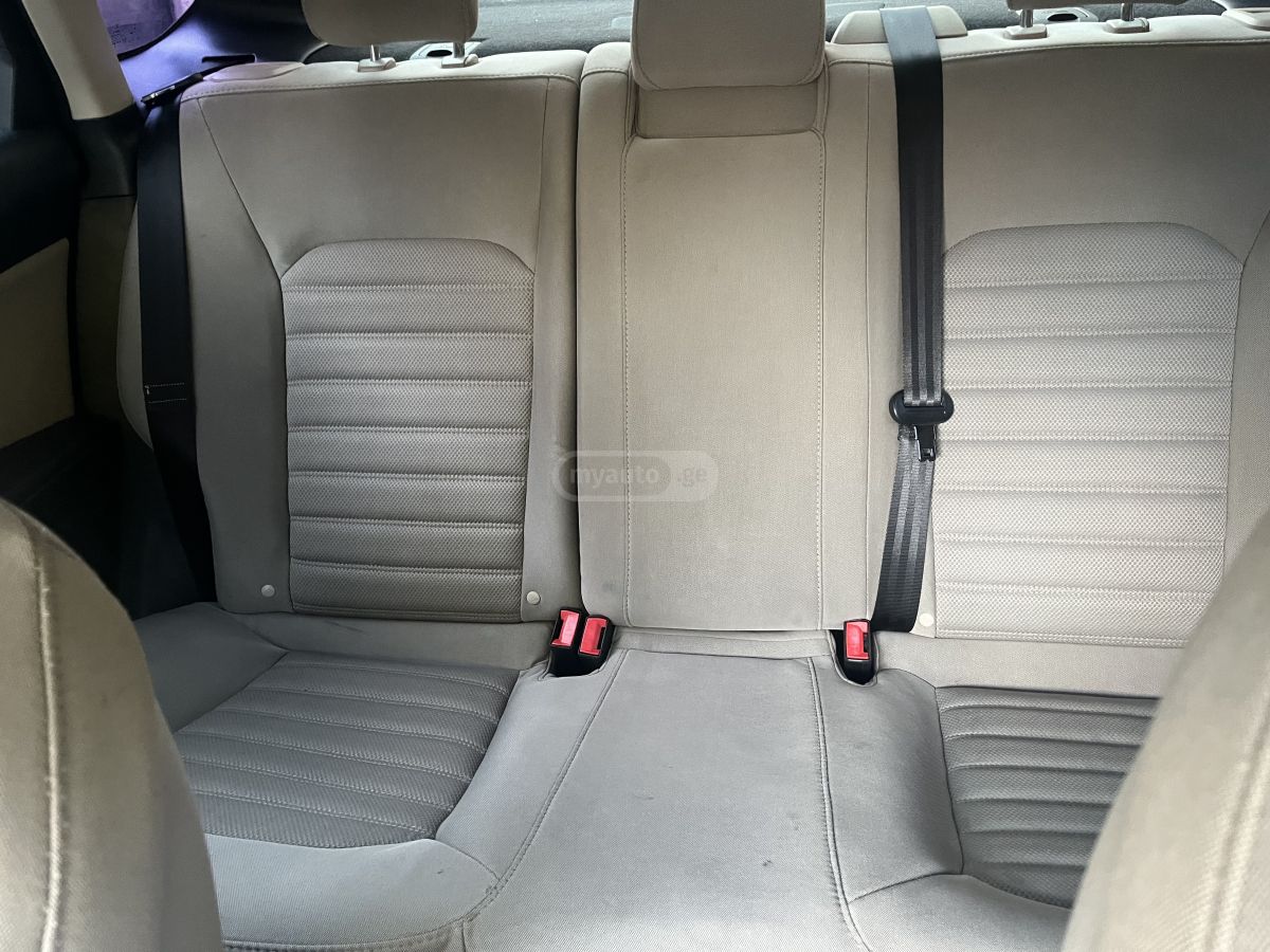 Ford Fusion - фото 2