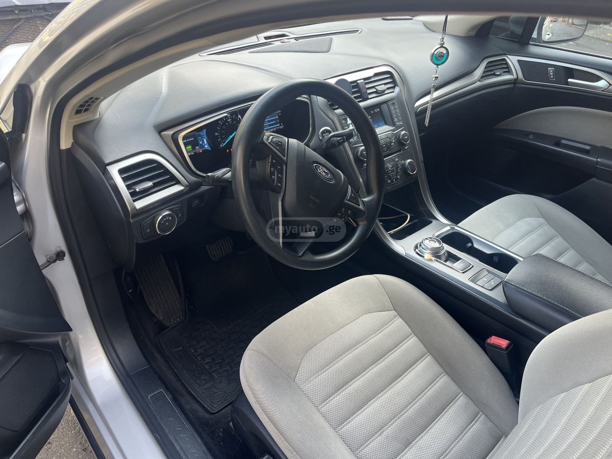 Ford Fusion - фото 3