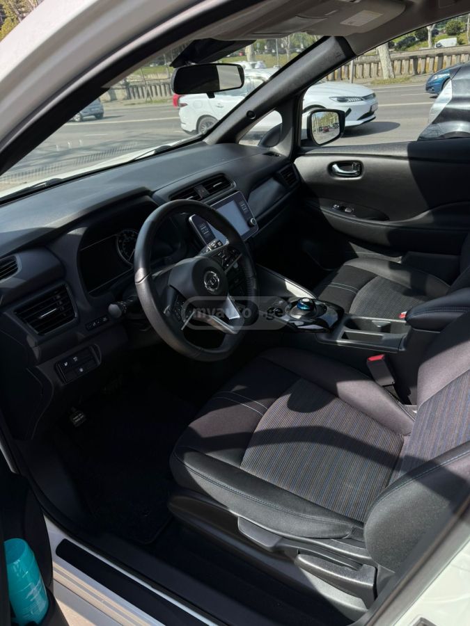 Nissan Leaf - фото 10