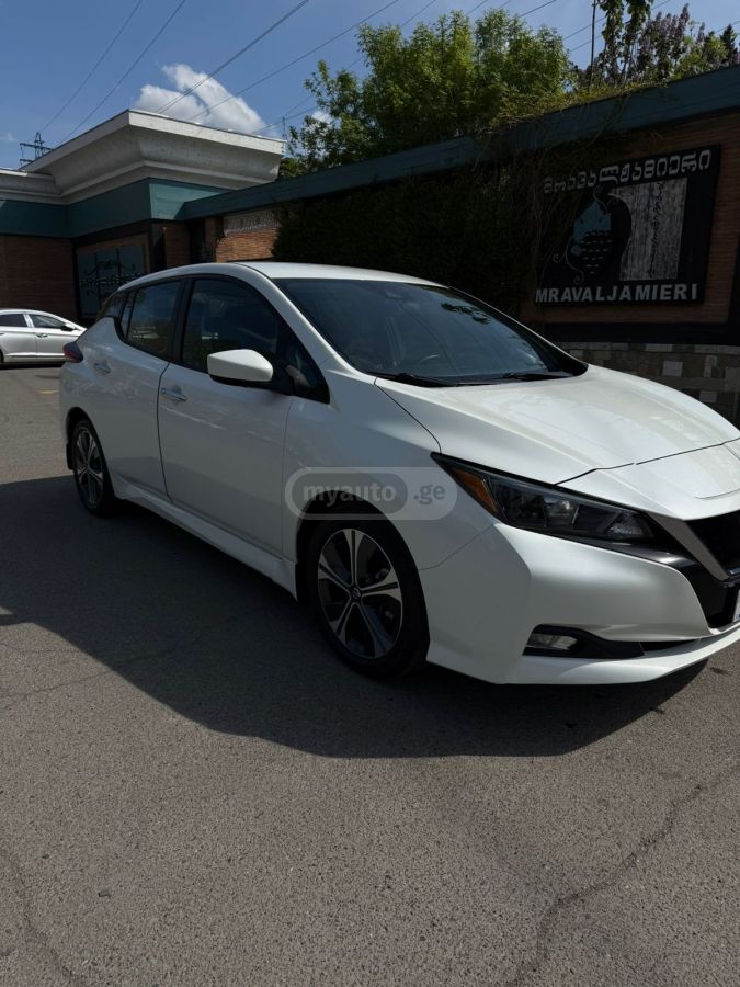 Nissan Leaf - фото 3