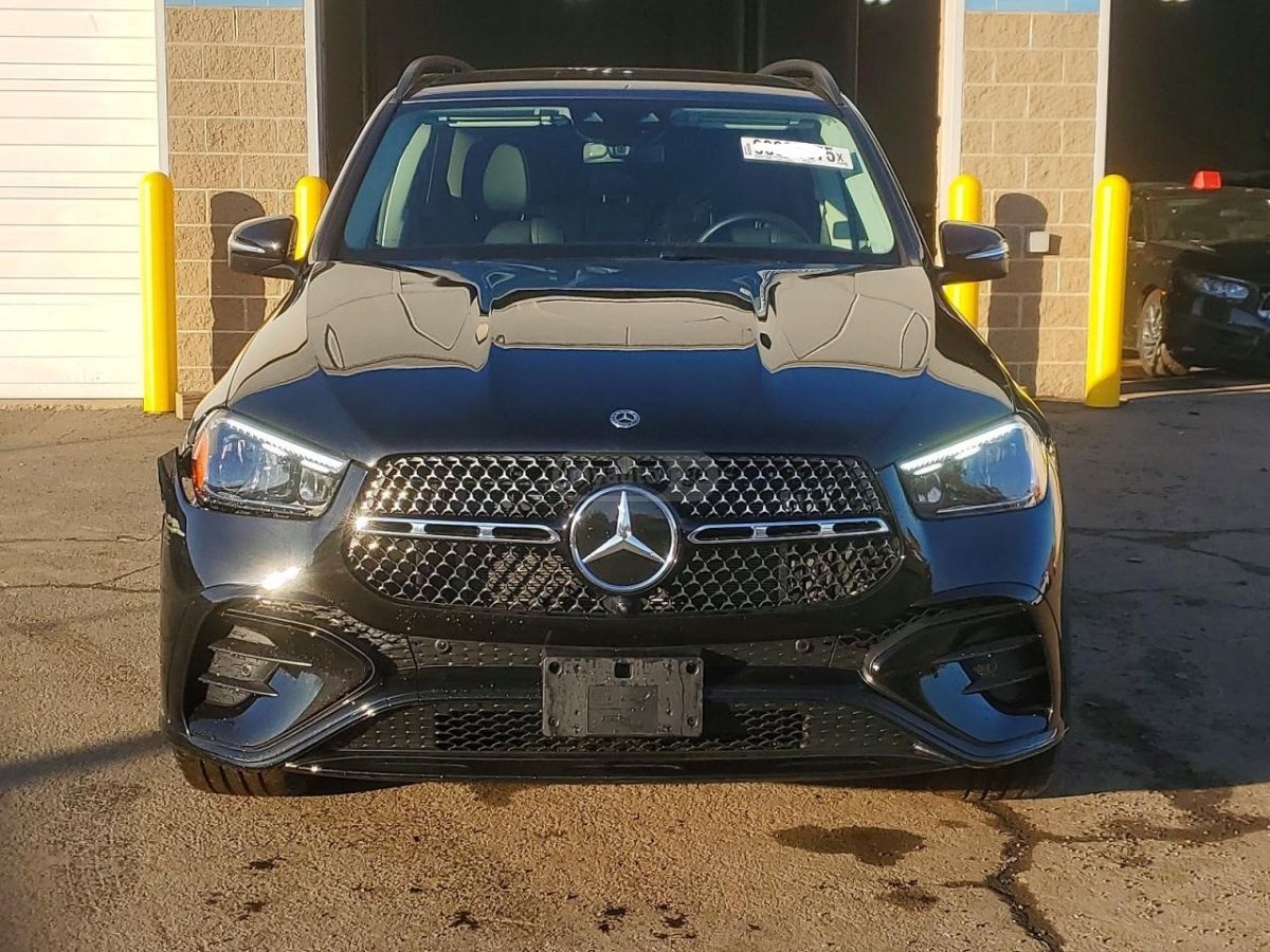Mercedes-Benz GLE 350 - фото 1