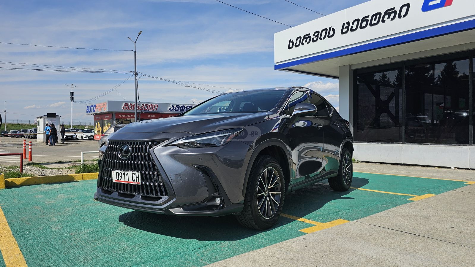 Lexus NX 250 - фото 1