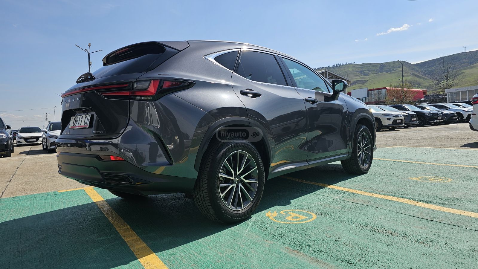 Lexus NX 250 - фото 4