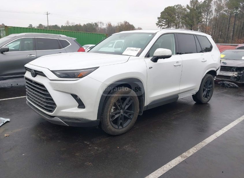 Toyota Grand Highlander - фото 1