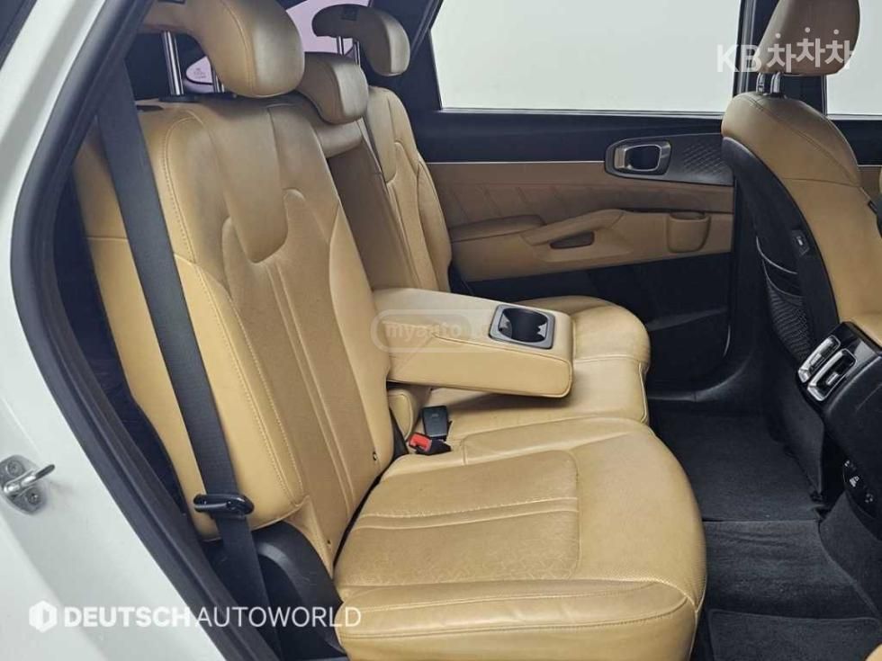 Kia Sorento - фото 10