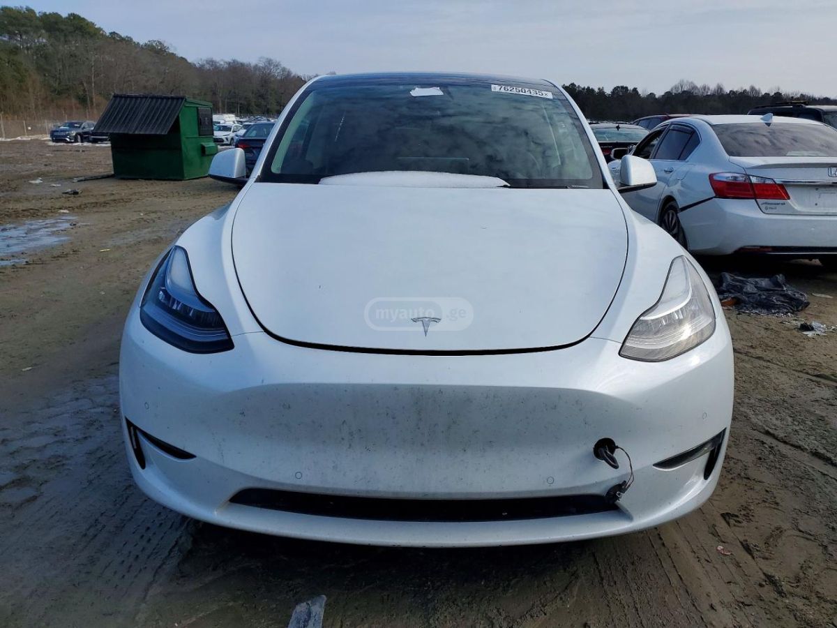Tesla Model Y - фото 4