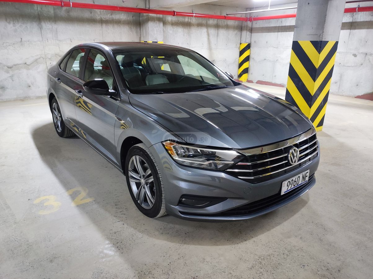 Volkswagen Jetta - фото 1