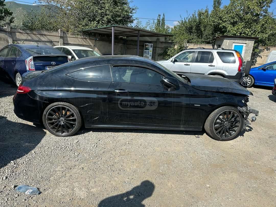 Mercedes-Benz C 300 - фото 12