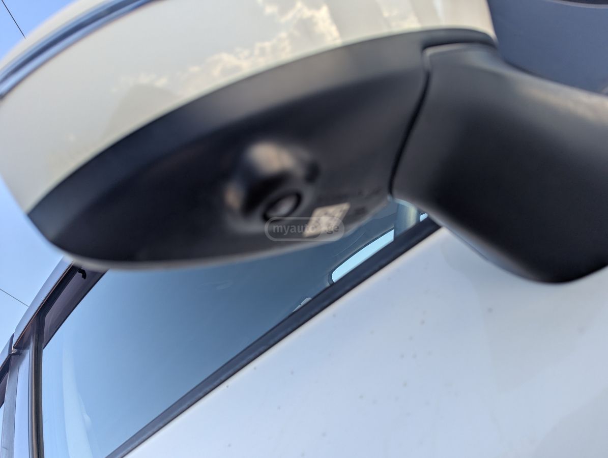 Nissan Note - фото 13