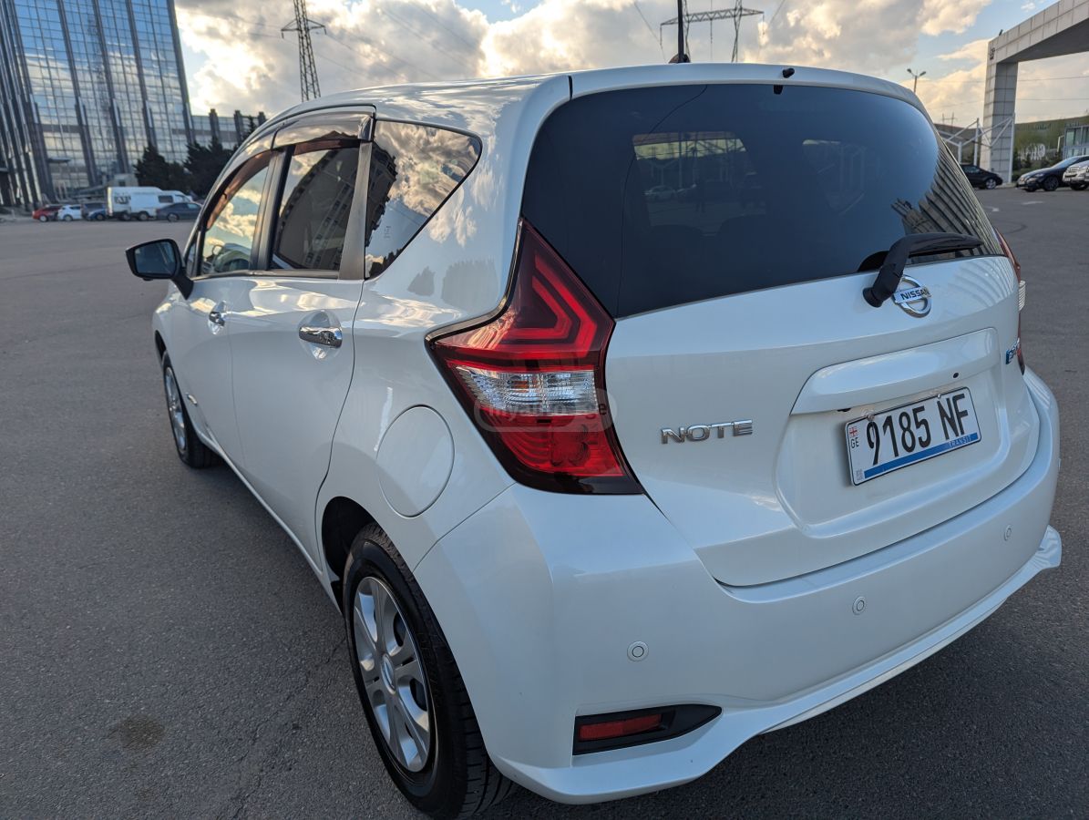 Nissan Note - фото 7