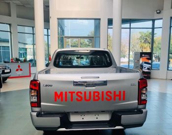 MITSUBISHI L 200 2020