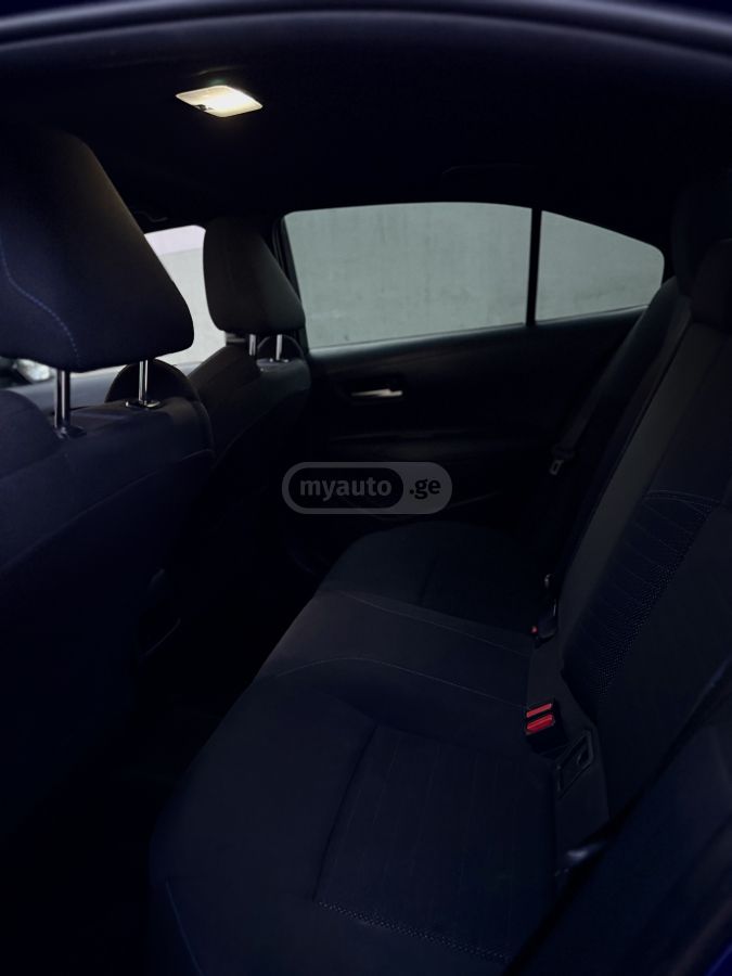 Toyota Corolla - фото 9