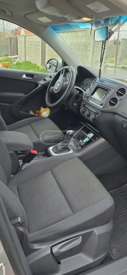 Volkswagen Tiguan - фото 13