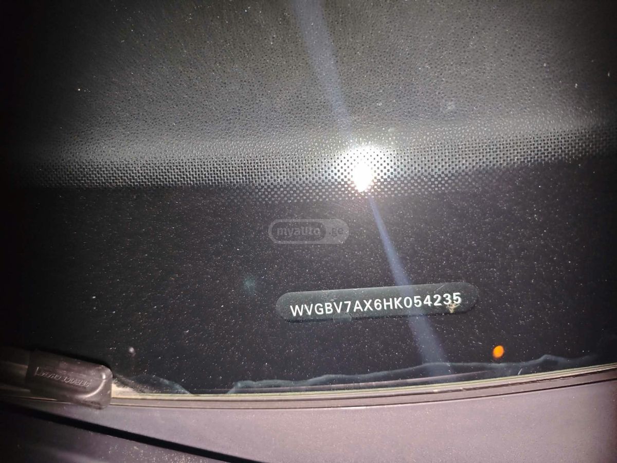 Volkswagen Tiguan - фото 9