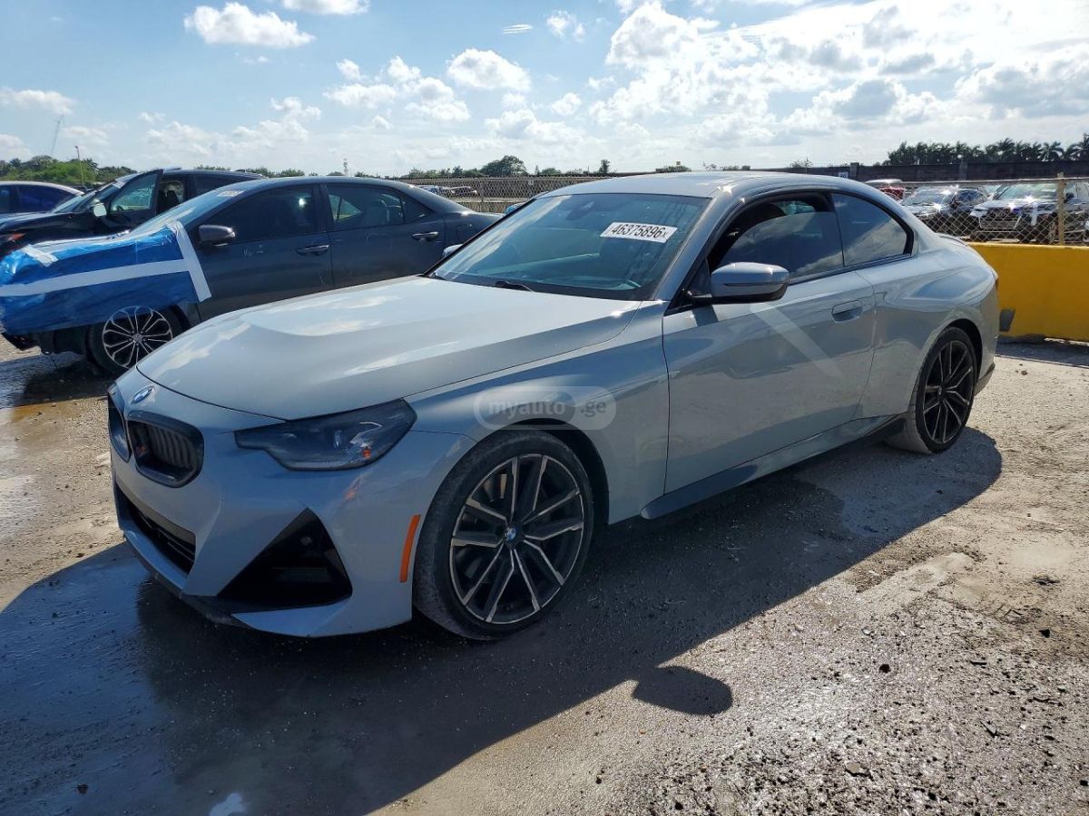 BMW 230i 2024 — миниатюра 1