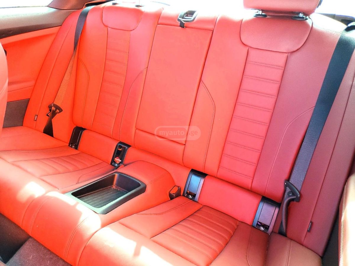 BMW 230i 2024 — миниатюра 10