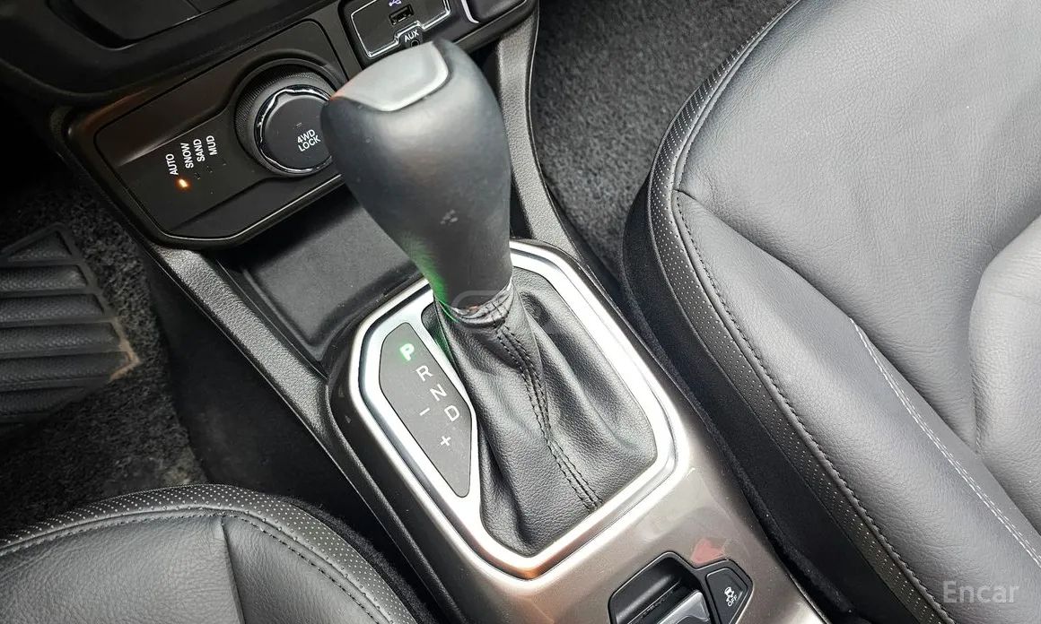 Jeep Renegade Limited 4dr 4x4 Automatic 2021 — миниатюра 8