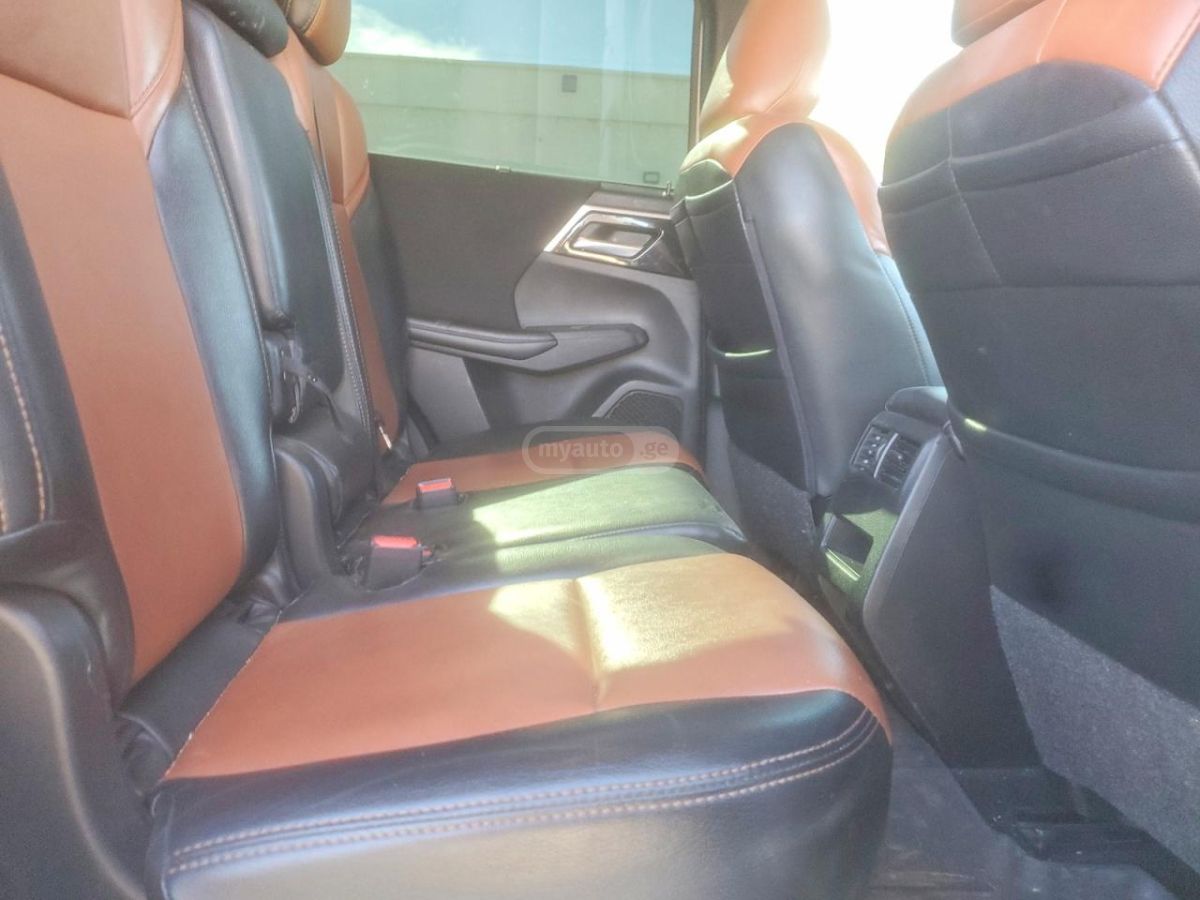 Mitsubishi Outlander - фото 10