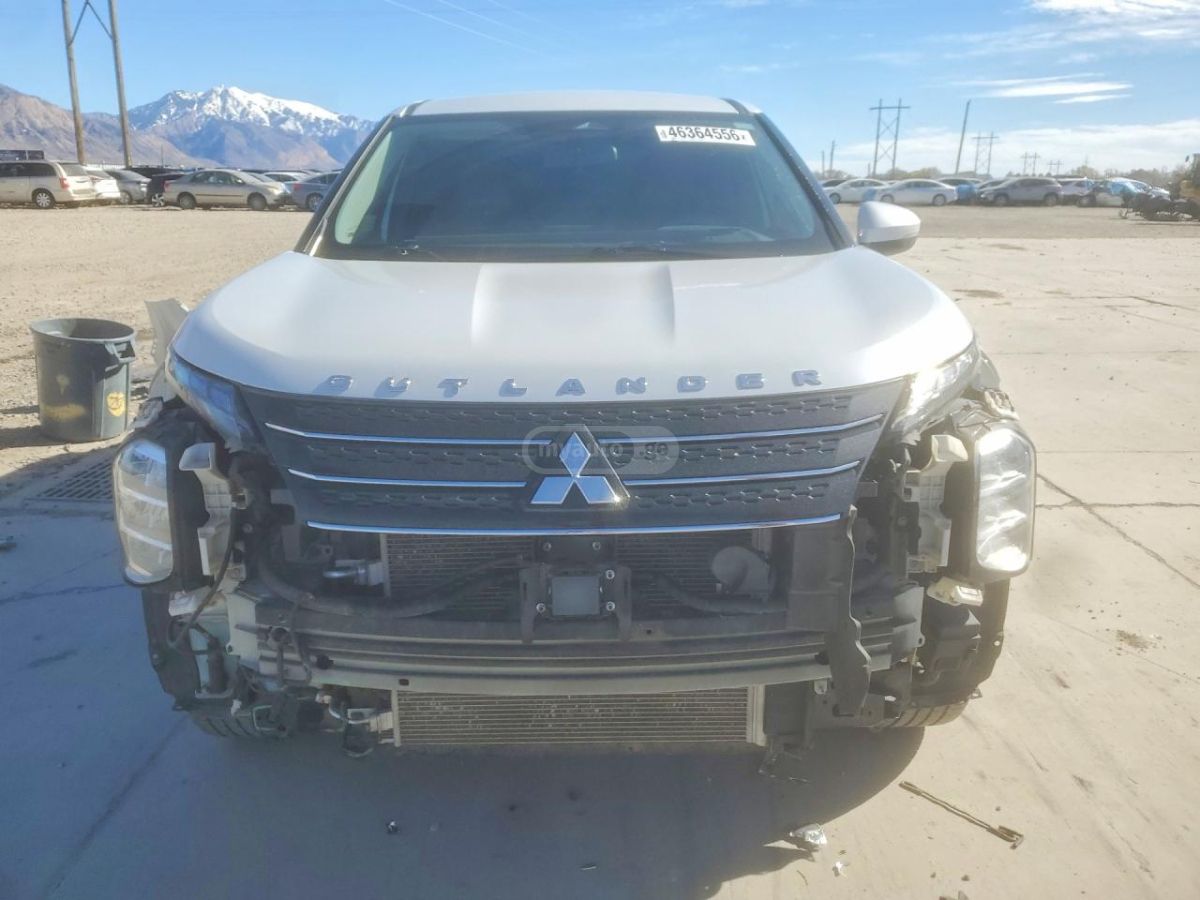 Mitsubishi Outlander - фото 5