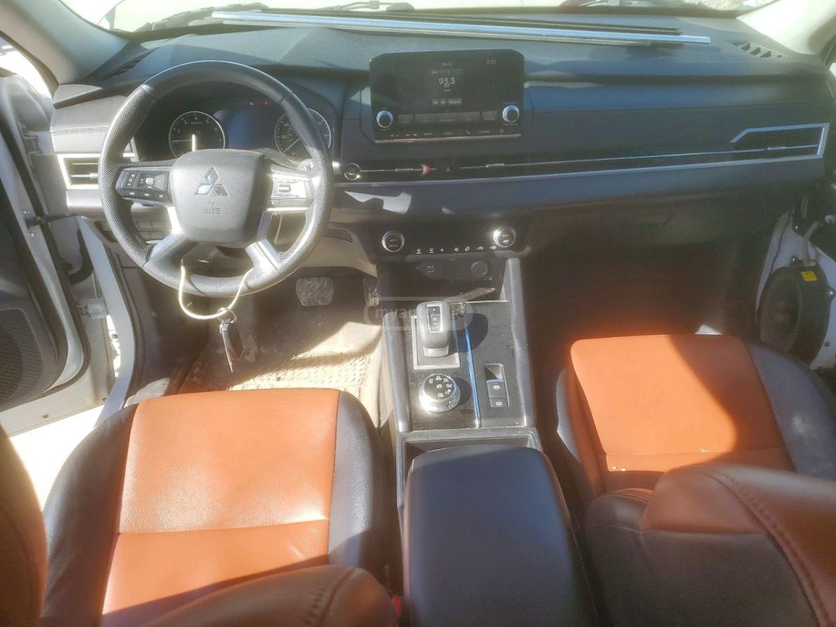 Mitsubishi Outlander - фото 8