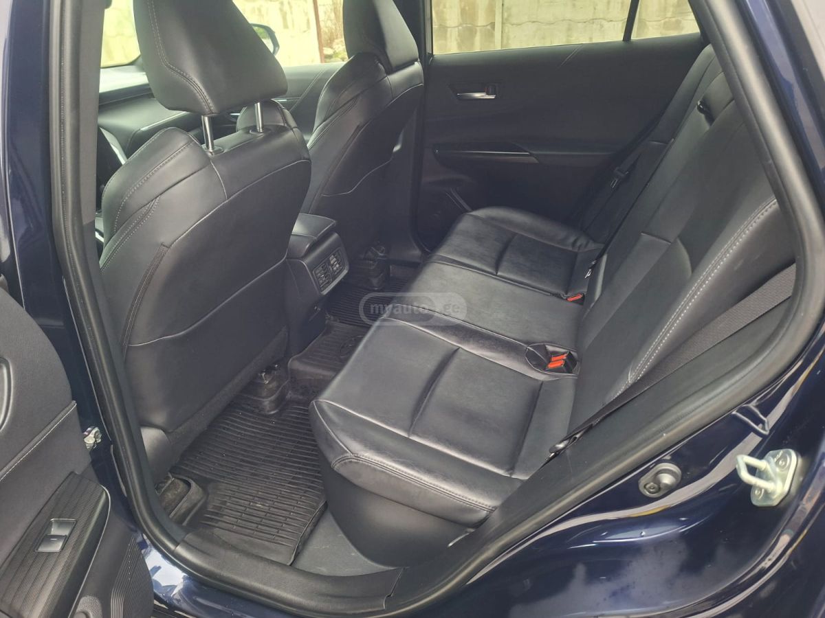 Toyota XLE 4dr All-Wheel Drive CVT — миниатюра 12