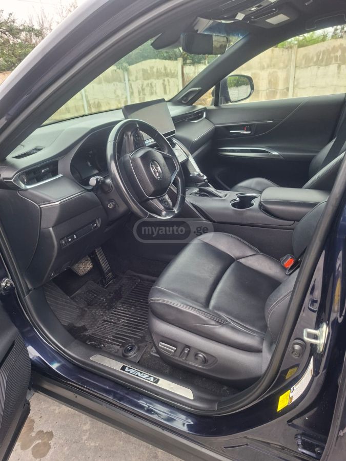 Toyota XLE 4dr All-Wheel Drive CVT — миниатюра 8