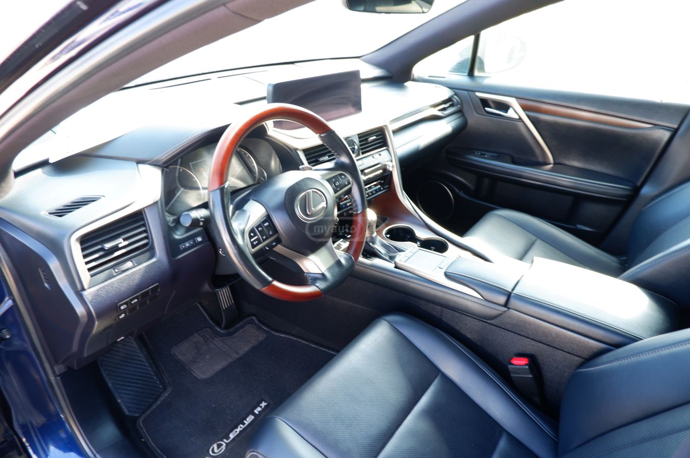 Lexus RX 350 - фото 12