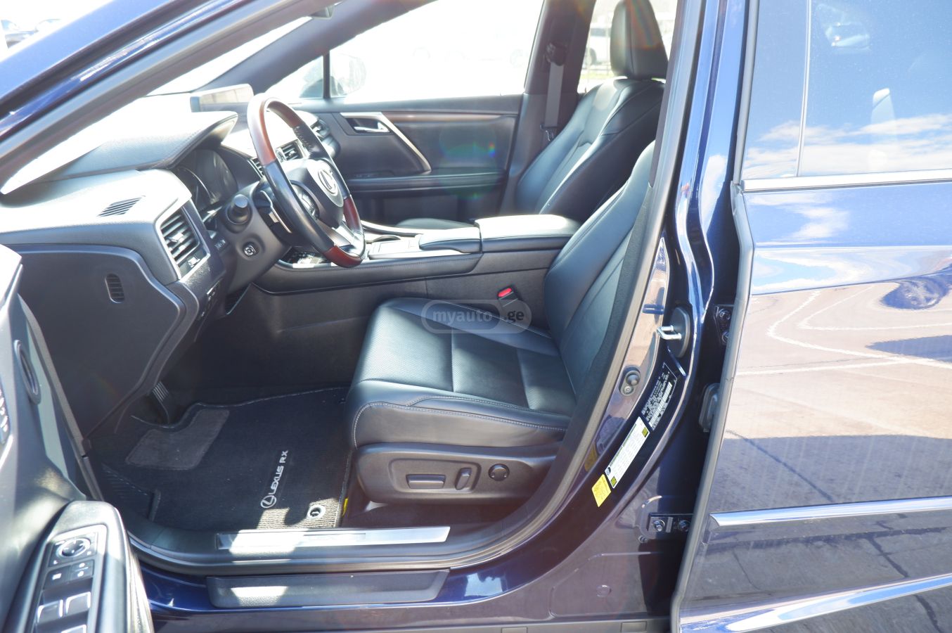 Lexus RX 350 - фото 13