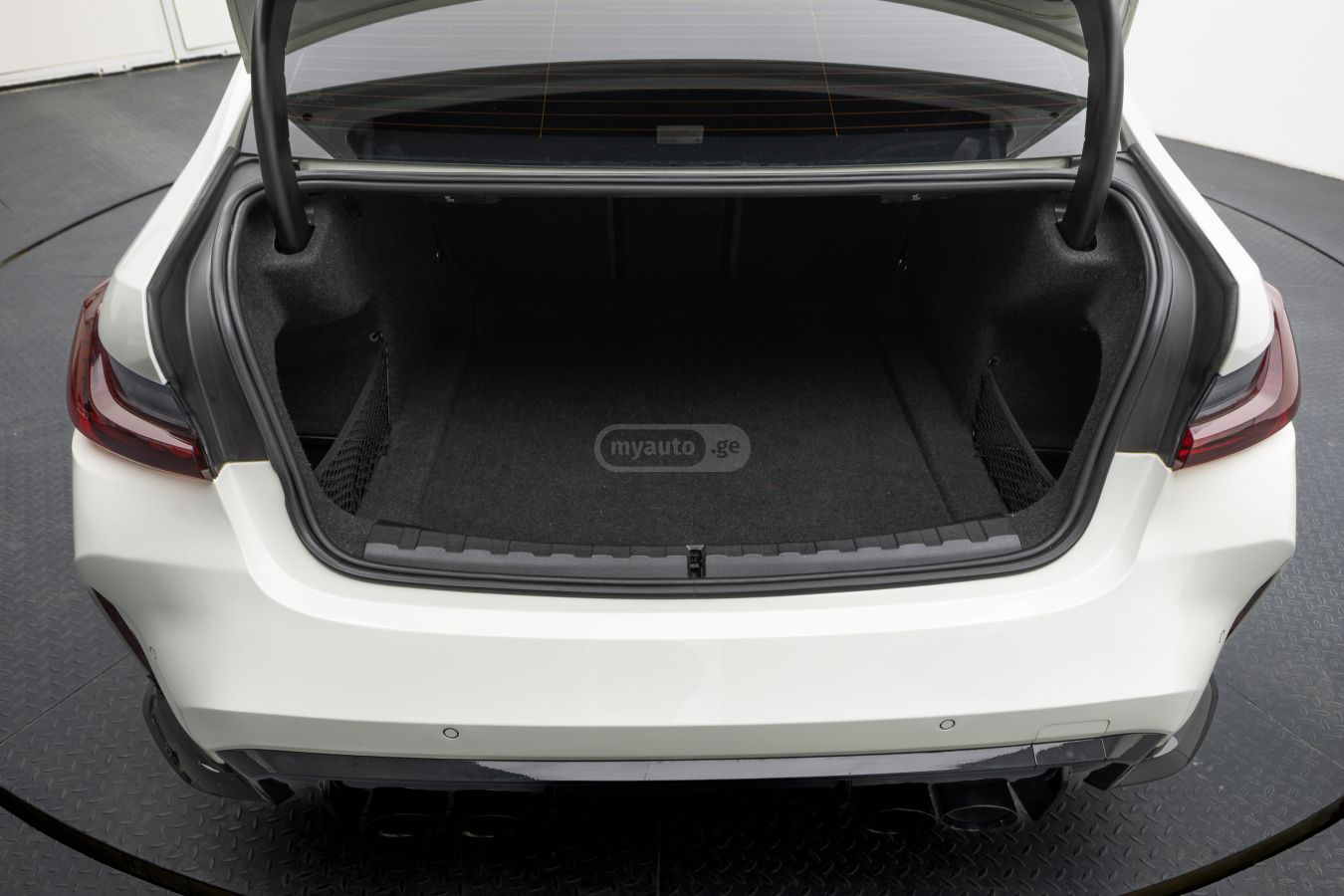 BMW Bmw 330i — миниатюра 7