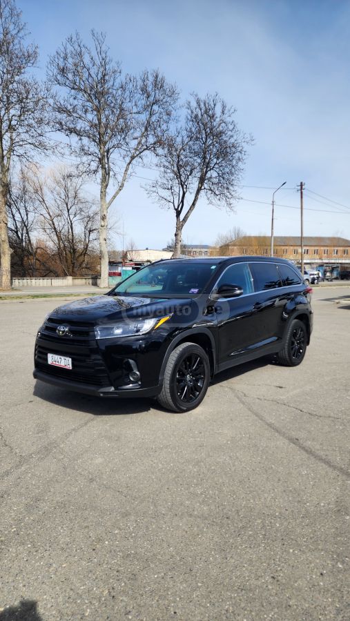 Toyota Highlander - фото 3