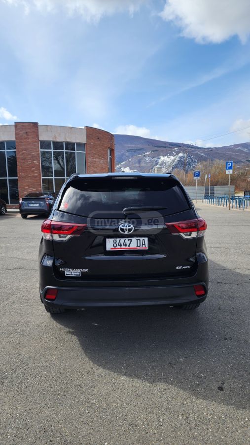Toyota Highlander - фото 6